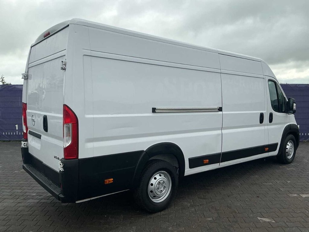 Opel Movano