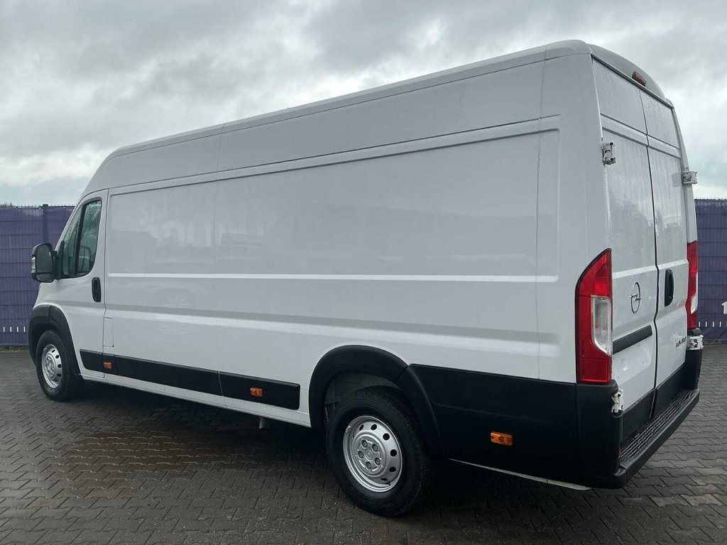 Opel Movano